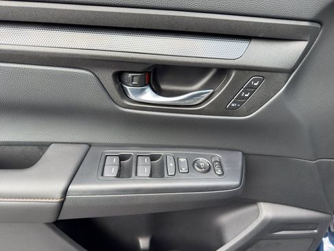 Used 2025 Honda CR-V Sport-L image 11