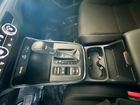 Used 2024 Honda CR-V LX image 24