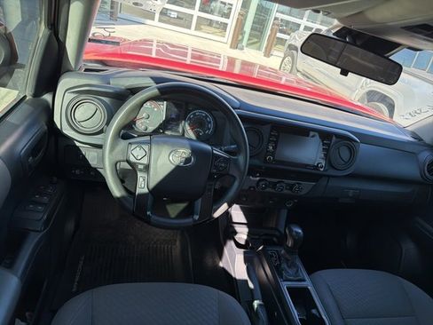 Used 2020 Toyota Tacoma SR w/ SR Convenience Package image 10