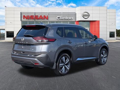 Certified 2022 Nissan Rogue SL w/ SL Premium Package image 3