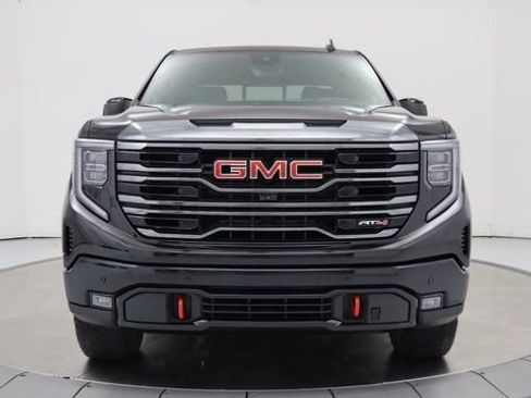 Used 2023 GMC Sierra 1500 AT4 w/ Technology Package AWD/4WD image 8