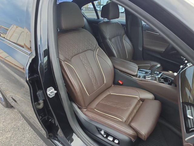 Used 2023 BMW 530i w/ M Sport Package RWD image 25