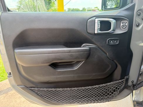 Used 2022 Jeep Gladiator Sport AWD/4WD image 20