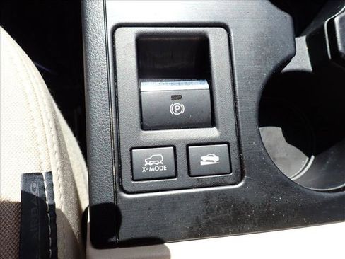 Used 2016 Subaru Outback 2.5i Premium AWD/4WD image 18