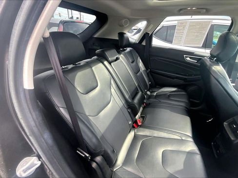 Used 2017 Ford Edge Titanium w/ Equipment Group 301A AWD/4WD image 20