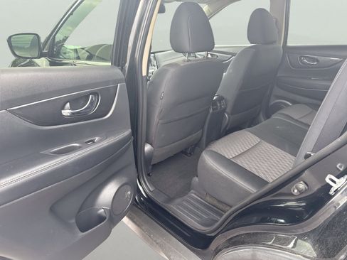 Used 2019 Nissan Rogue SV AWD/4WD image 19