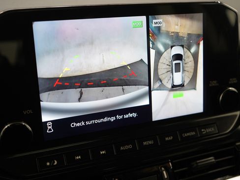 Used 2023 Nissan Pathfinder Platinum w/ Lighting Package (N93) image 28