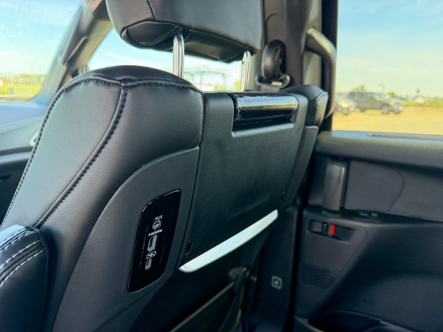 New 2026 Chrysler Pacifica Select AWD/4WD image 22