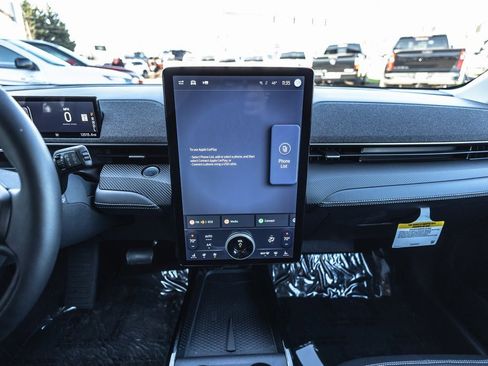 Used 2024 Ford Mustang Mach-E Premium image 26