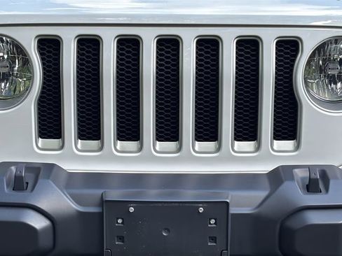 Used 2022 Jeep Wrangler Unlimited Sahara w/ Cold Weather Group image 24