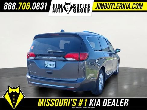Used 2018 Chrysler Pacifica Touring-L w/ Advanced Safetytec Group FWD image 26