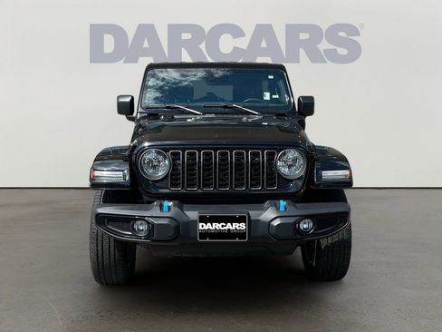 Used 2024 Jeep Wrangler Unlimited AWD/4WD image 2