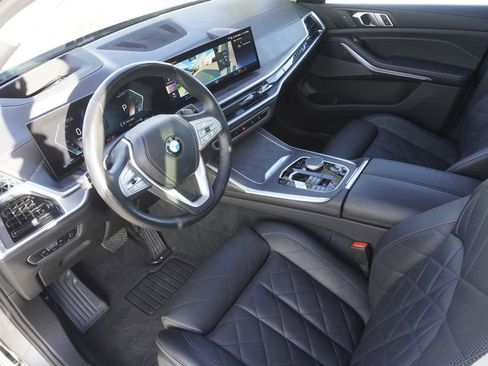 Used 2023 BMW X7 xDrive40i w/ Premium Package image 18