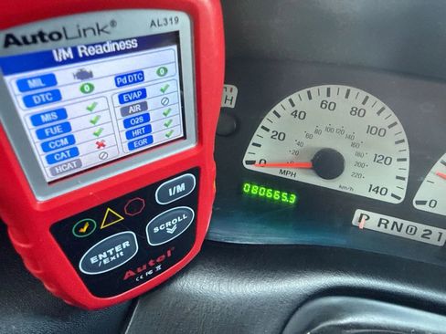 Used 2001 Ford F150 Lightning RWD image 11