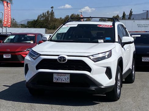 Certified 2025 Toyota RAV4 XLE w/ Convenience Package FWD image 46
