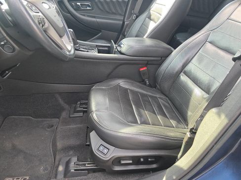 Used 2018 Ford Taurus SHO image 26