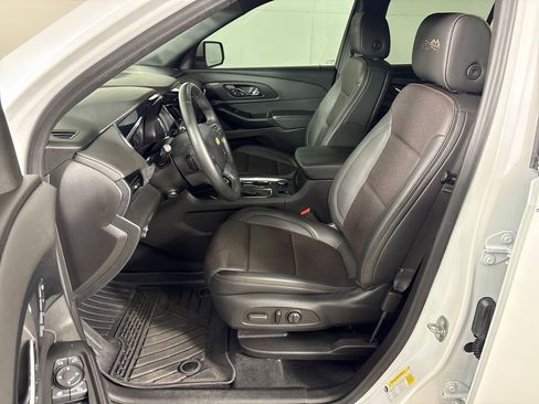 Used 2023 Chevrolet Traverse High Country FWD image 29