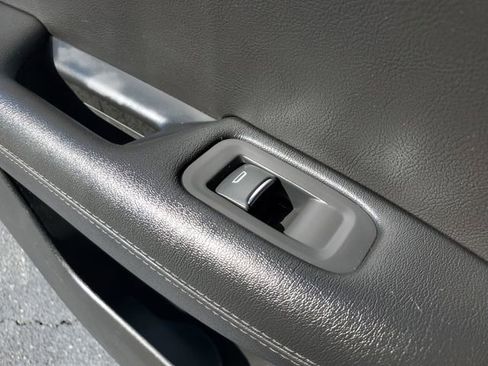 Used 2020 Cadillac XT5 Luxury w/ LPO, Floor Liner Package FWD image 14