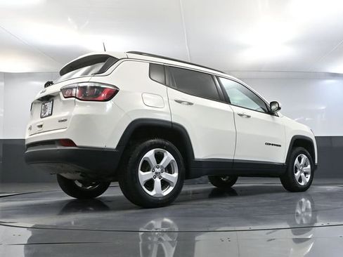 Used 2018 Jeep Compass Latitude w/ Cold Weather Group AWD/4WD image 50