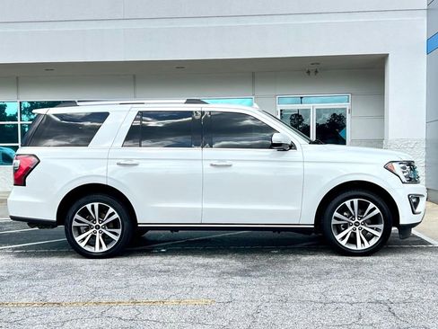 Used 2021 Ford Expedition Limited image 3