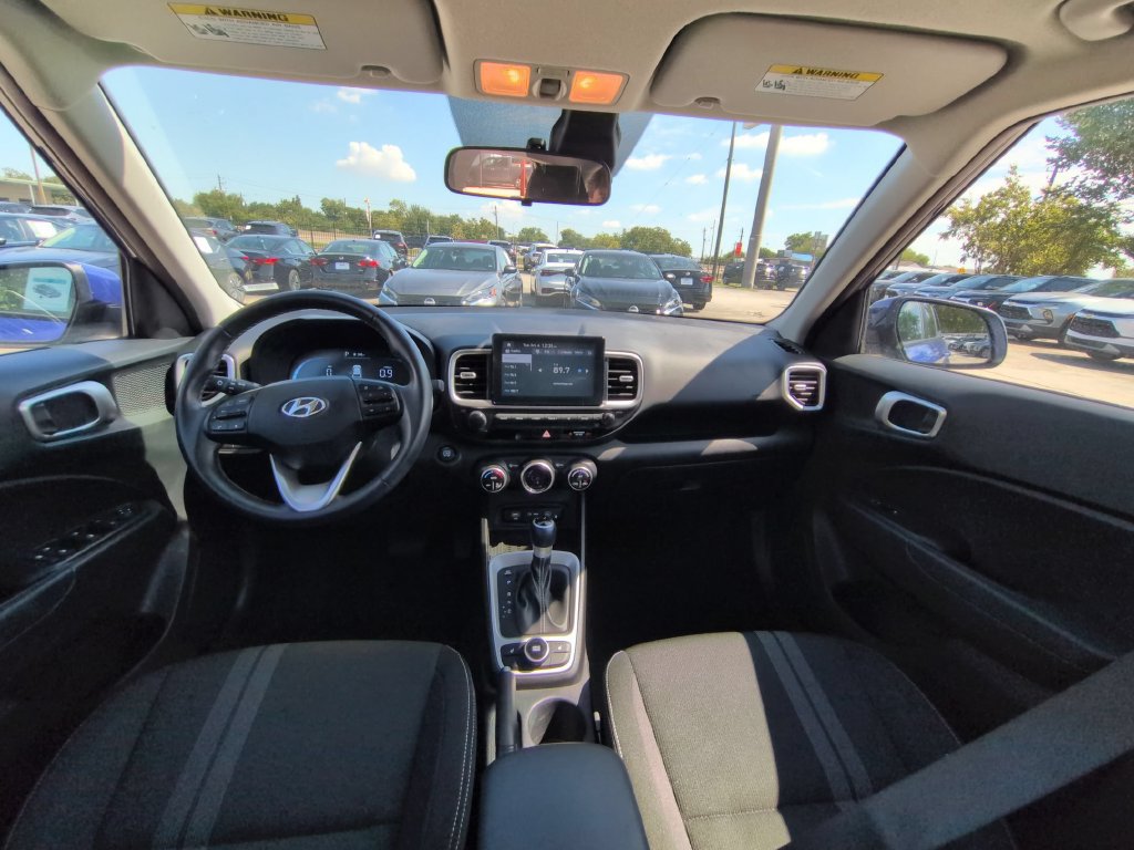 Used 2026 Hyundai Venue SEL FWD image 25