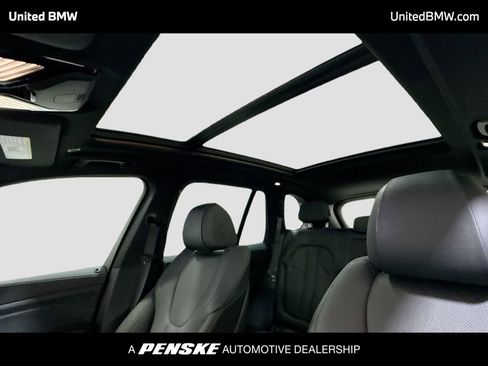 Used 2021 BMW X5 sDrive40i w/ M Sport Package RWD image 12