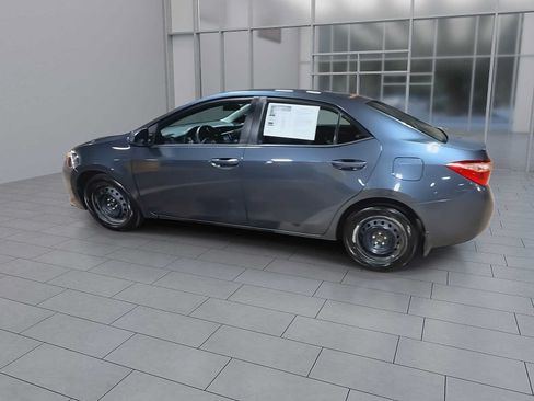 Used 2018 Toyota Corolla LE FWD image 6