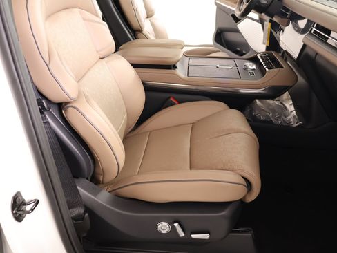 New 2026 Lincoln Navigator Black Label AWD/4WD image 15