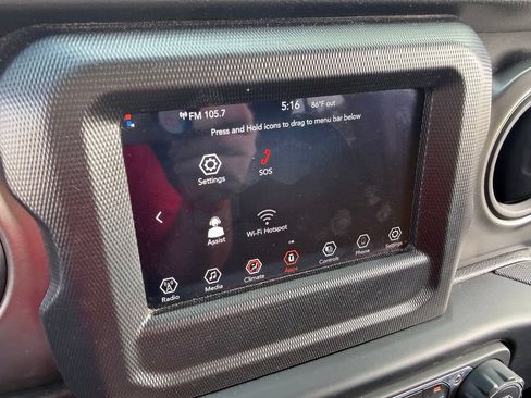Used 2022 Jeep Gladiator Overland AWD/4WD image 40