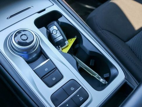 Used 2022 Ford Explorer XLT image 22