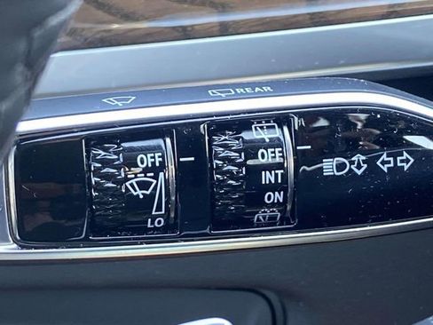 Certified 2025 Cadillac Escalade Premium Luxury Platinum RWD image 30