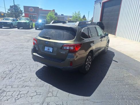 Used 2017 Subaru Outback 2.5i Limited AWD/4WD image 8