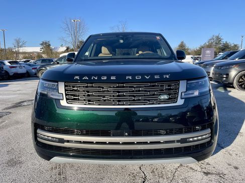 Used 2024 Land Rover Range Rover SE image 2