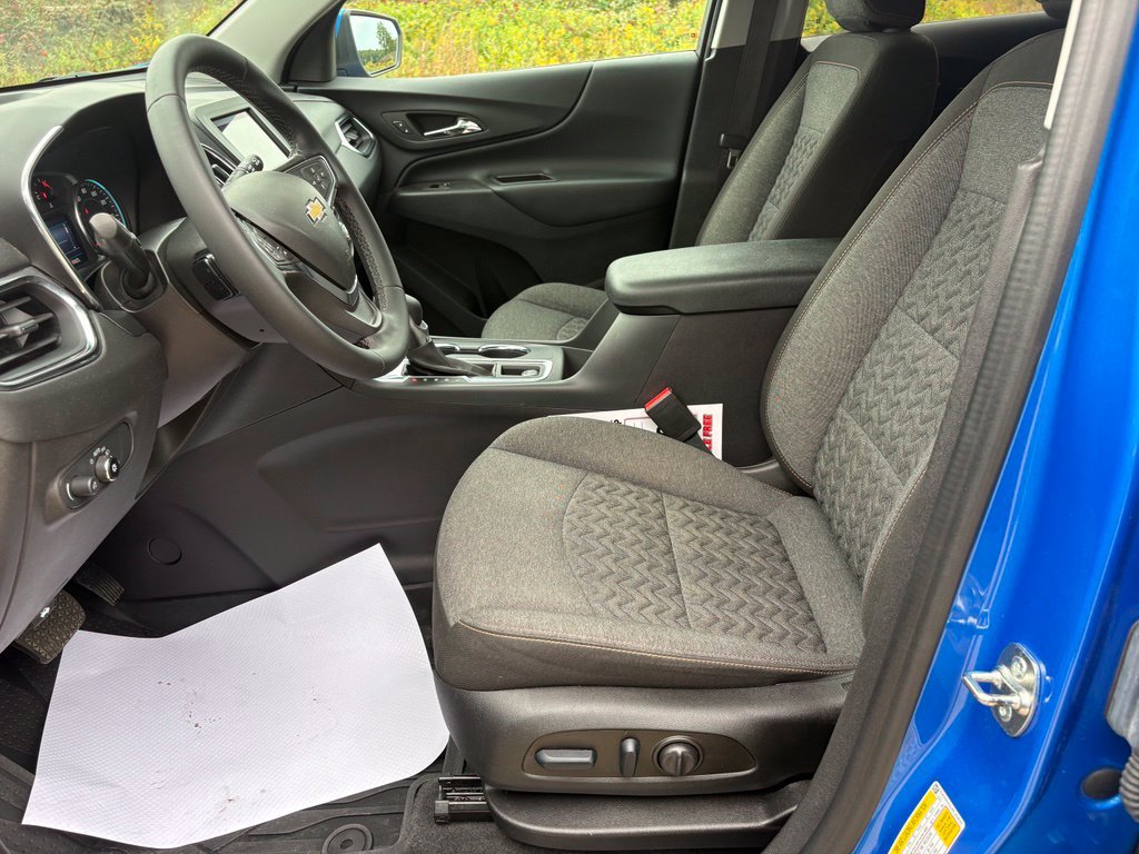 Used 2024 Chevrolet Equinox LT w/ LPO, Floor Liner Package FWD image 16