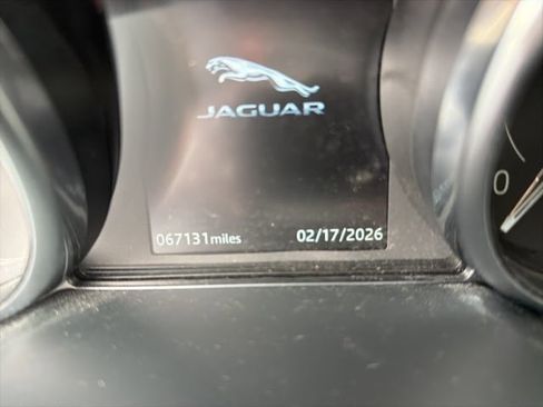 Used 2020 Jaguar E-PACE image 5