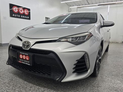 Used 2017 Toyota Corolla SE FWD image 8