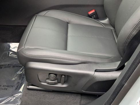 New 2026 Land Rover Range Rover Velar Dynamic SE image 4