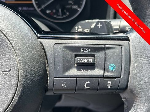 Used 2021 Nissan Rogue SV w/ Premium Package FWD image 9