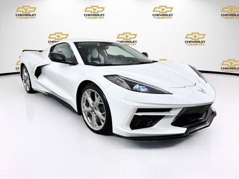 Used 2022 Chevrolet Corvette Stingray Premium Cpe w/ Z51 Performance Package RWD image 1