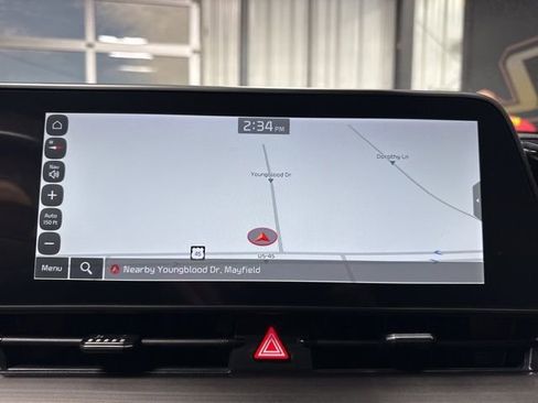 Used 2024 Kia Sportage EX image 12