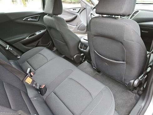 Used 2025 Chevrolet Malibu LT FWD image 18