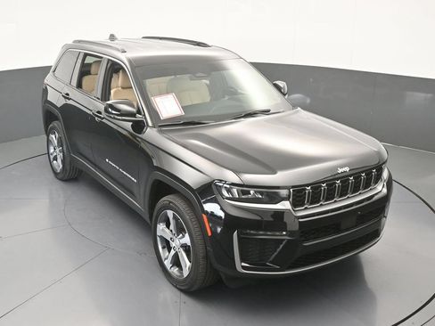 Used 2026 Jeep Grand Cherokee Limited RWD image 53