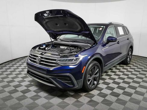 Certified 2023 Volkswagen Tiguan SE w/ Panoramic Sunroof Package FWD image 35