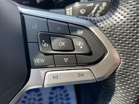 Used 2022 Volkswagen Atlas Cross Sport SEL Premium R-Line AWD/4WD image 22