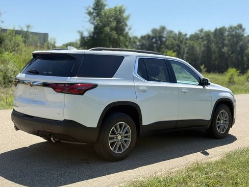 Used 2023 Chevrolet Traverse LT AWD/4WD image 8