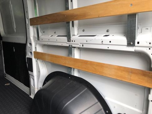 Used 2025 RAM ProMaster 2500 w/ U-Haul Equipment Group FWD image 22