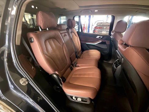 Used 2020 BMW X7 xDrive40i w/ Premium Package AWD/4WD image 18