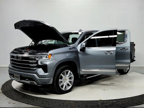 Used 2023 Chevrolet Silverado 1500 High Country image 11