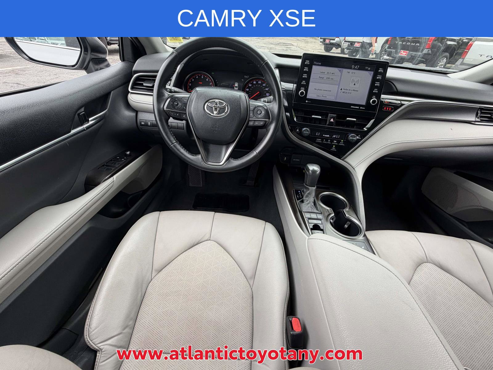 Used 2024 Toyota Camry XSE FWD image 16