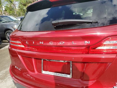 Used 2015 Lincoln MKC FWD w/ Equipment Group 101A Select image 6